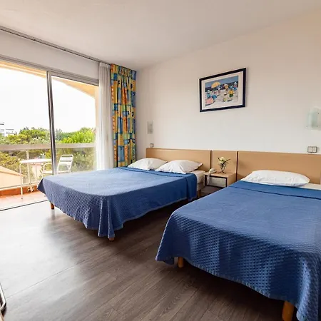 Du Port Hotel